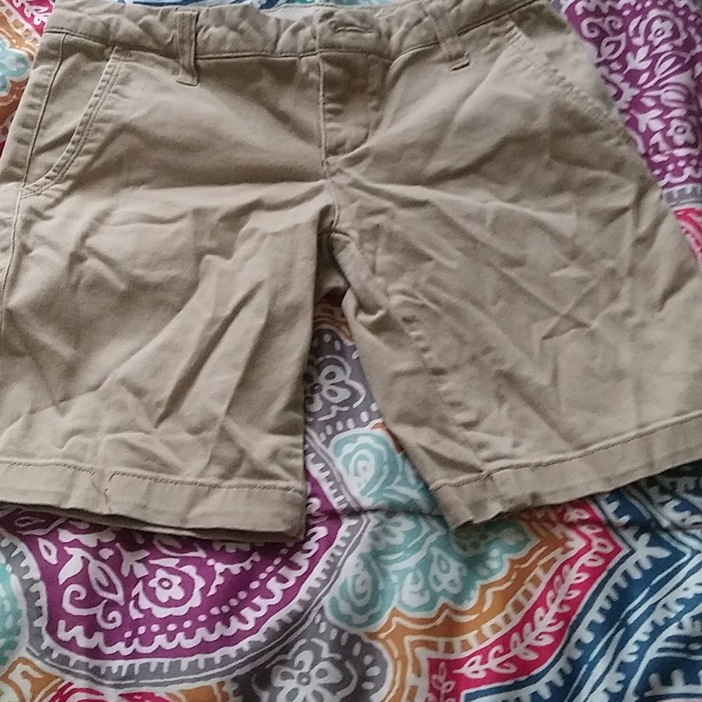 Kaki short